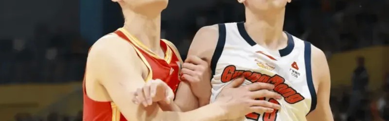 胡金秋出战28分钟，投篮10中6、罚球5中4得到16分10篮板